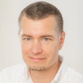 Speaker photo of József Holderith